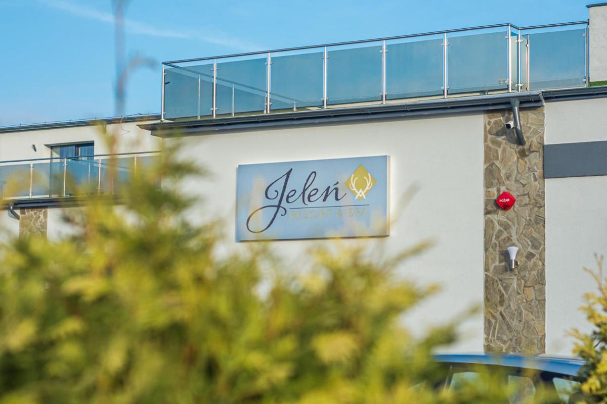 Jelen Resort&Spa Luaran gambar